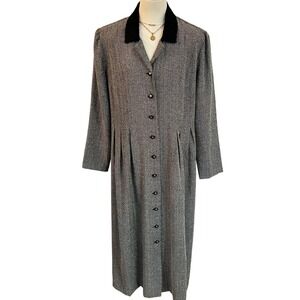 Classic Black Collar Gray Button-Front Women's Dress